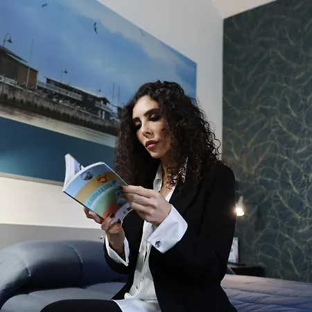 לינה וארוחת בוקר New 4*