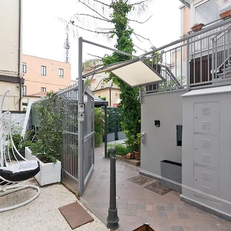 New לינה וארוחת בוקר 4*